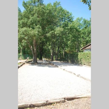 Mazet Dans Residence Avec Piscine Bagnols-en-Forêt Exterior foto